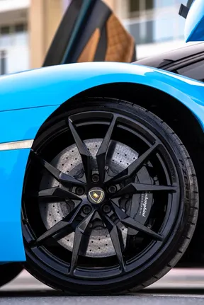 Lamborghini Aventador 2015