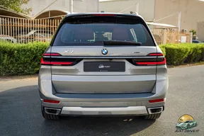 BMW X7 40 2023