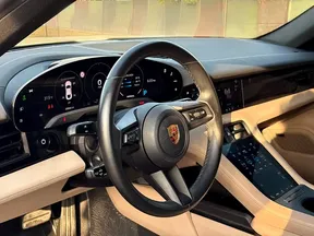 Porsche Taycan 2022