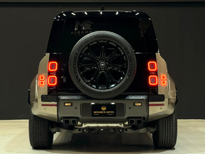 Land Rover Defender Octa 2025