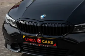 BMW 3 Series 330 2019