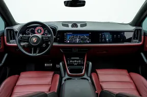 Porsche Cayenne GTS 2025