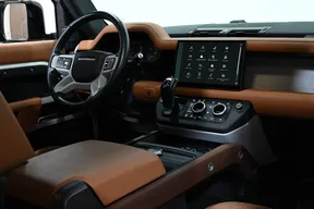 Land Rover Defender 110 2023