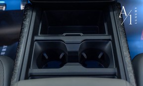 Land Rover Defender Octa 2025