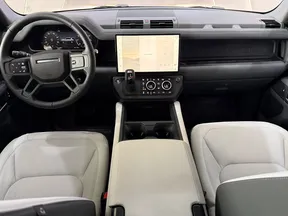 Land Rover Defender 130 2026