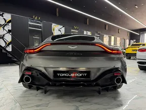 Aston Martin V8 Vantage 2019