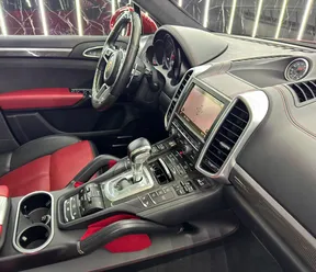 Porsche Cayenne GTS 2016