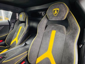 Lamborghini Aventador 2014