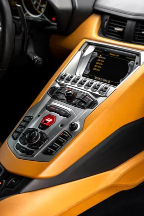 Lamborghini Aventador 2015