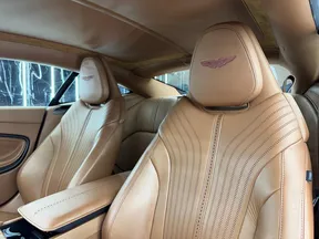 Aston Martin DB11 2018
