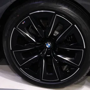 BMW 7 Series M760L 2026