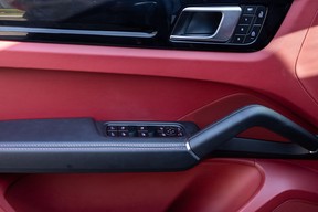 Porsche Cayenne 2023