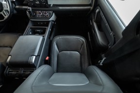 Land Rover Defender 110 2023