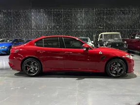 Alfa Romeo Giulia Quadrifoglio 2021