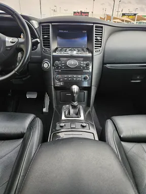 Infiniti QX70 2016