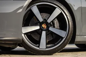 Porsche 911 Carrera 2025
