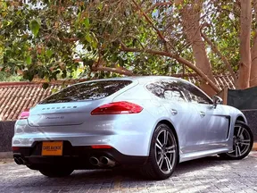 Porsche Panamera 4S 2014