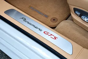 Porsche Panamera GTS 2013