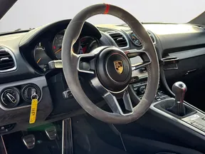 Porsche Cayman 718 GT4 2016
