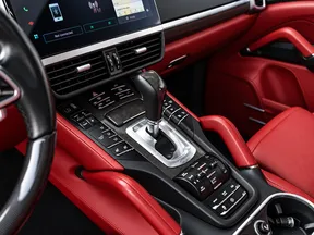 Porsche Cayenne Turbo 2015
