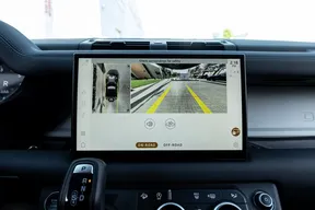 Land Rover Defender 90 2024