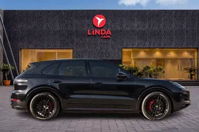 Porsche Cayenne GTS 2022