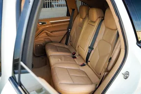 Porsche Cayenne Turbo 2011