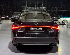 Lexus IS 300 2023