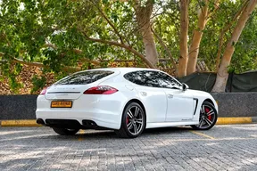 Porsche Panamera GTS 2013