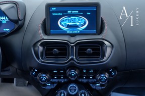 Aston Martin V8 Vantage 2022