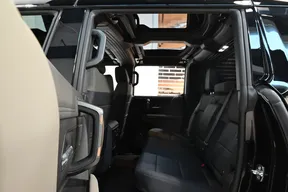 GMC Hummer EV 2024