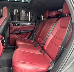 Porsche Cayenne GTS 2021