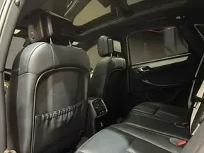 Porsche Macan 2022
