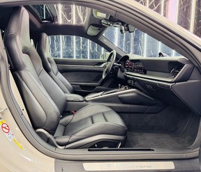 Porsche 911 Carrera 2025