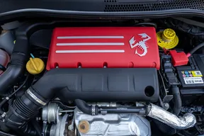Abarth 695 2024