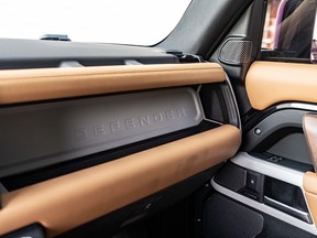 Land Rover Defender 110 2024