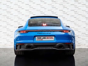 Porsche 911 Carrera 4 GTS 2023