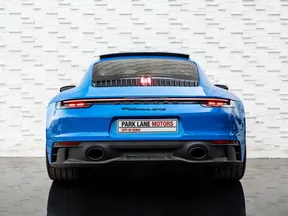 Porsche 911 Carrera 4 GTS 2023