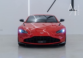 Aston Martin V8 Vantage 2022