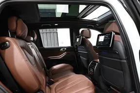 BMW X7 40 2020