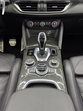 Alfa Romeo Stelvio Quadrifoglio 2022