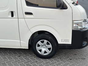 Toyota HiAce 2021