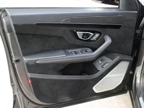 Lamborghini Urus 2024