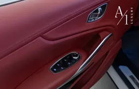 Aston Martin DBX 2023