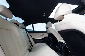 BMW 3 Series 330 2019