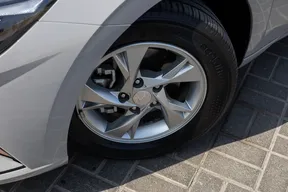 Hyundai Elantra / Avante 2023