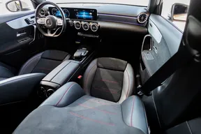 Mercedes-Benz A-Class 200 2021