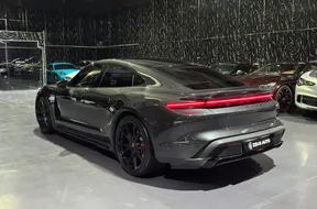 Porsche Taycan GTS 2023