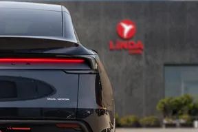 Tesla Model Y Long Range 2025