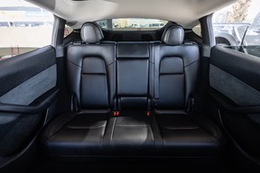 Tesla Model Y Long Range 2024